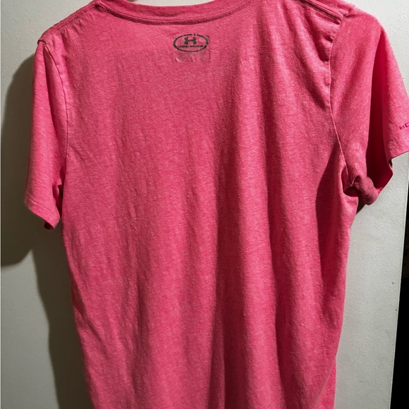 Women’s Under Armour Size Medium Loose Coupe heat gear T-Shirt V Neck Go Fight - Picture 3 of 4
